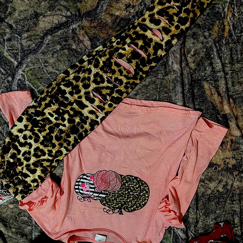 Little girls bundle of holiday / seasonal outfits sz 18 month -4t